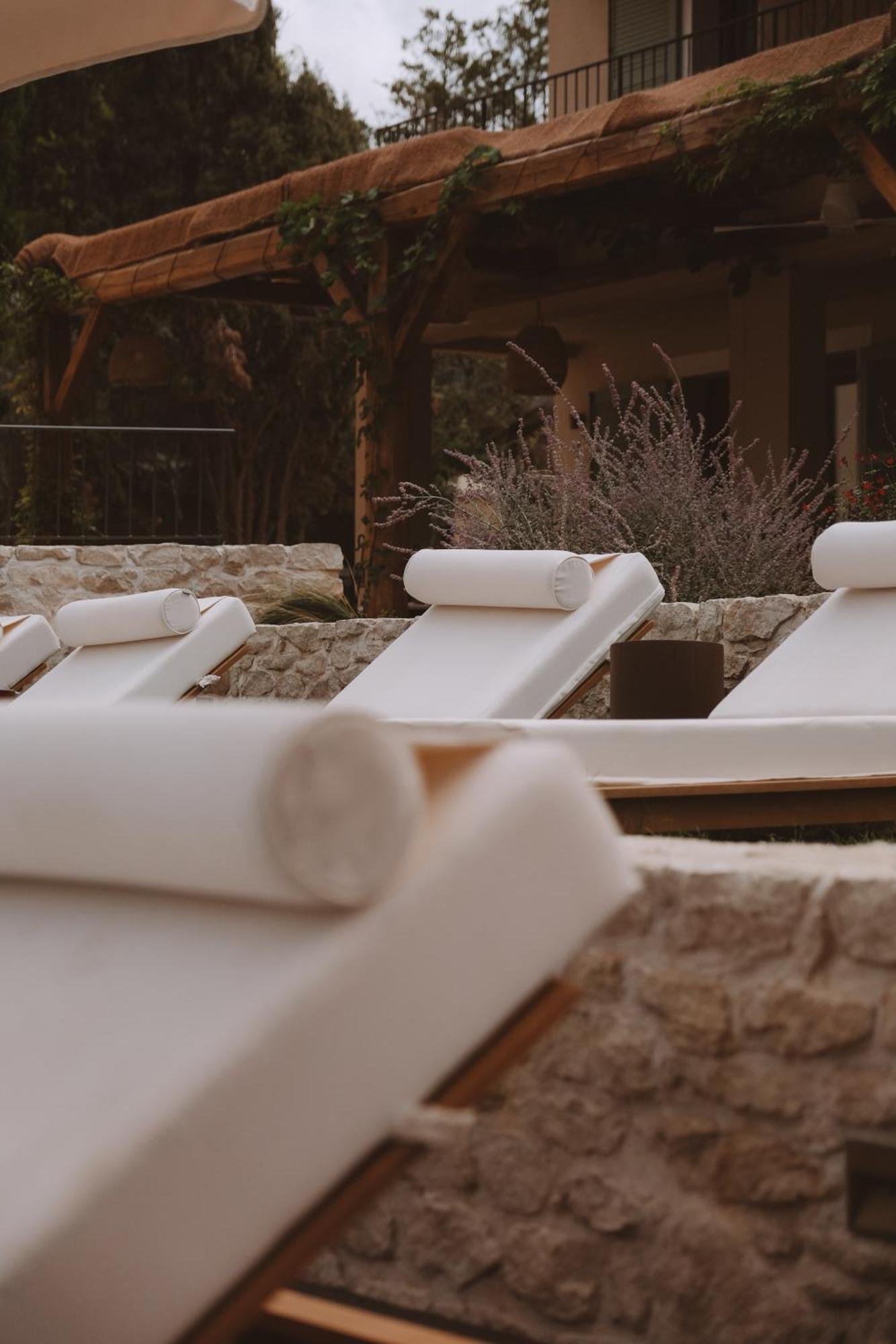 Boutique Hotel Responsable Et Restaurant Basgi Basgi Saint-Florent Kültér fotó